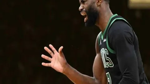 “世界杯席位揭晓 朝鲜队首度被淘汰 3月26日 18点18分”